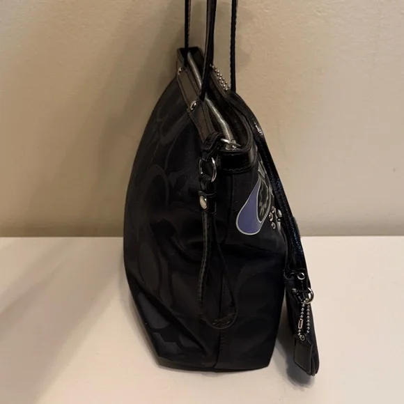 Coach Black Signature Graphic Tote + Matching Wristlet Set Zip Top VGUC - Picture 3 of 15